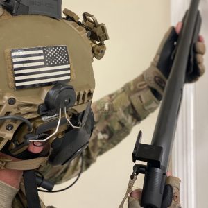 Breacher Shotgun Weapon Catch Mount - Remington 870